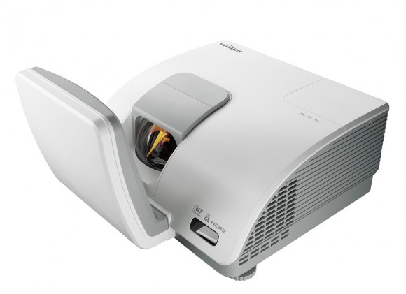 Full HD проектор Vivitek D7180HD.