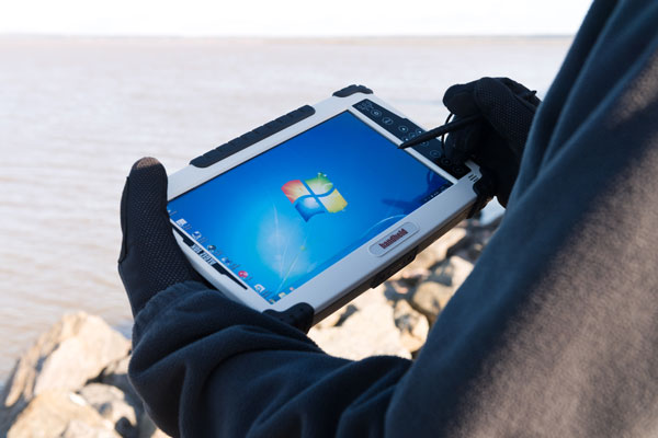 Планшет Handheld Algiz 10X с сенсорной панелью резистивного типа.