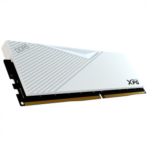 ����������� ������ ADATA 32GB DDR5 DIMM 6400�Hz AX5U6400C3216G-DCLAWH