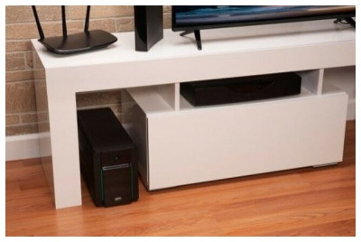 ���� ������ ��� APC by Schneider Electric BVX1600LI 900W/1600VA (404514) ��������-�������� ������������