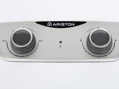 ��������������� Ariston FAST R ONM 10 NG RU White